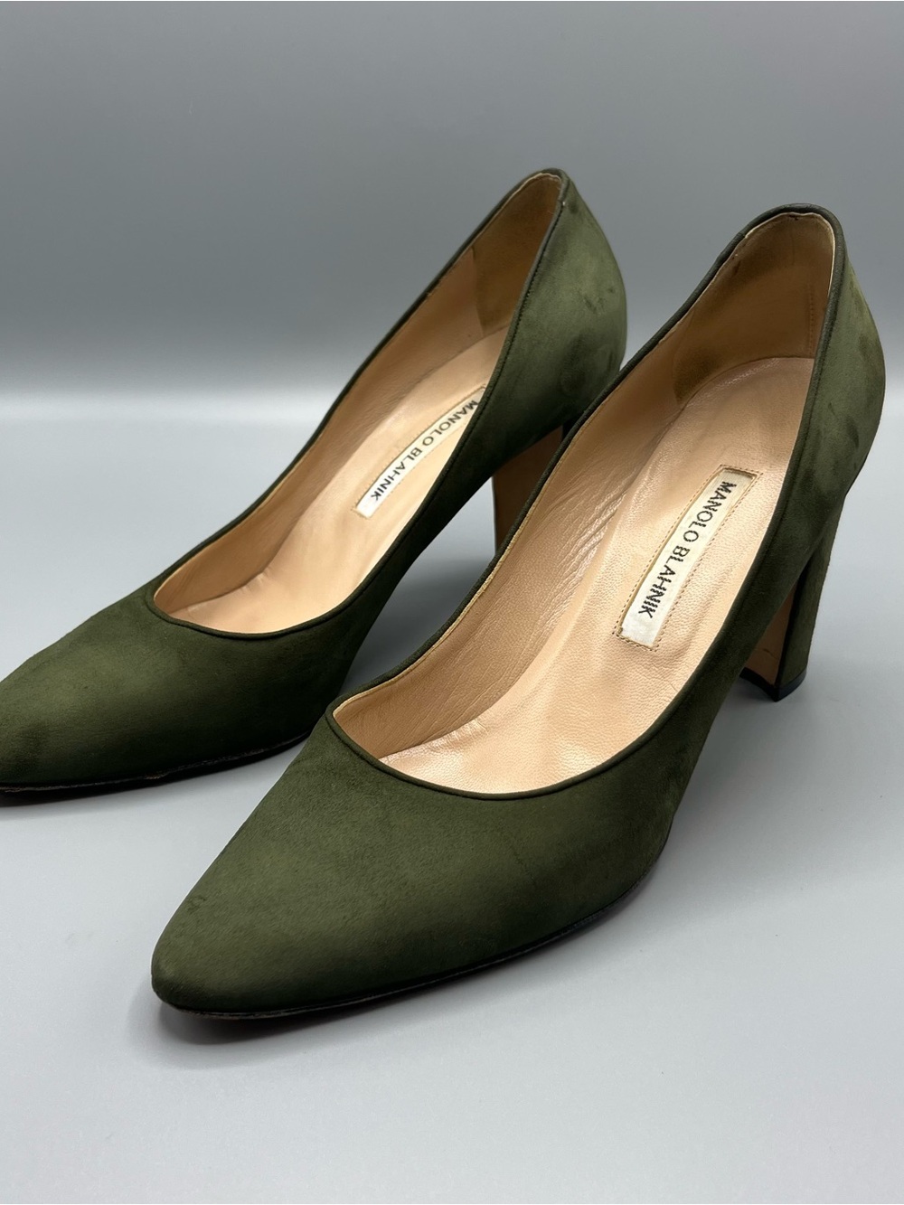 Manolo Blahnik Olive Green Suede Pointed-Toe Pumps Size IT41 US 10 - Picture 2 of 16